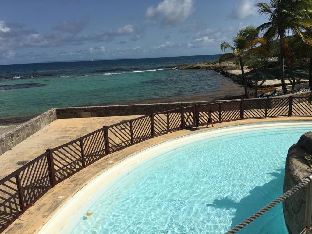 Studio Vue Mer Piscine Plage Kaz Punch Manganao Chez Julie سانت فرانسوا المظهر الخارجي الصورة